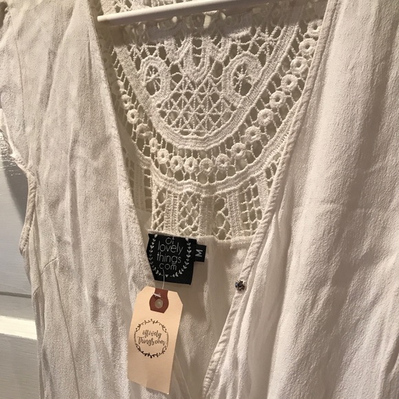 NWT White Crochet Lace Back Romper Size M - Picture 6 of 8